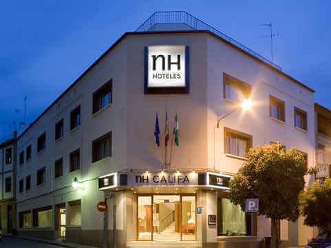 Hotel NH Visita uno de los NH Hoteles y disfruta de buenos precios y la superior calidad